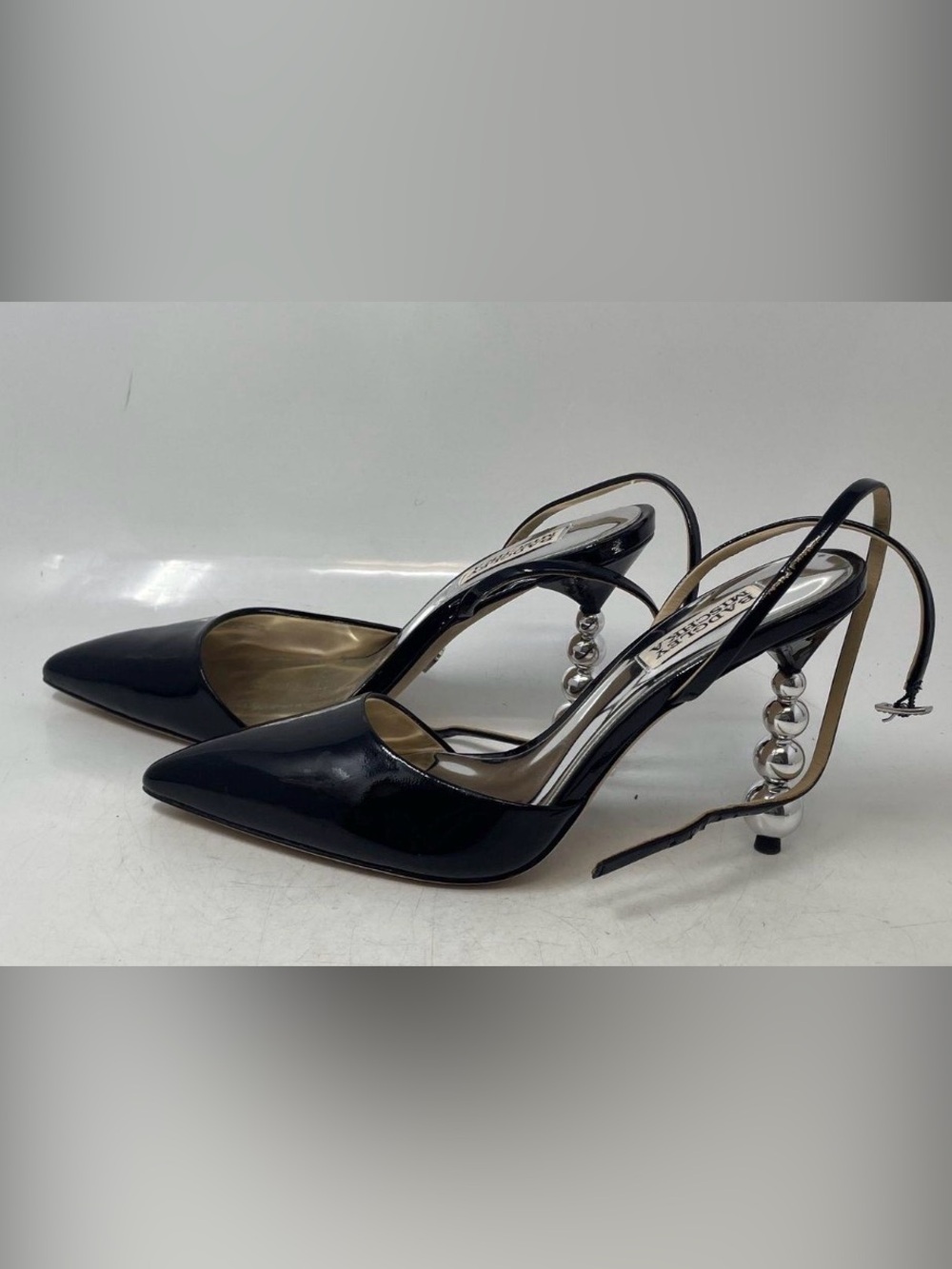 Badgley Mischka Indie II Black Patent Pumps – Beaded Heel – Size 8 – Excellent
